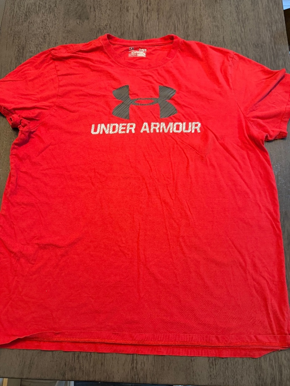 Under Armour Men's T-Shirt XL